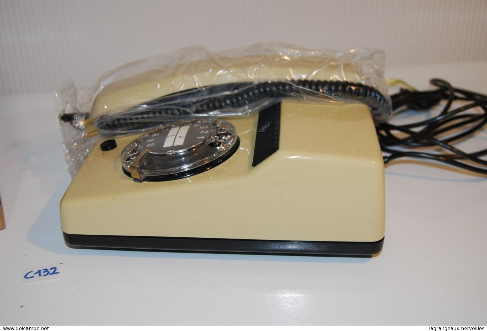 C132 Vintage Retro Phone Administration Telefonbau Und Normalizeit Germany - Telephony