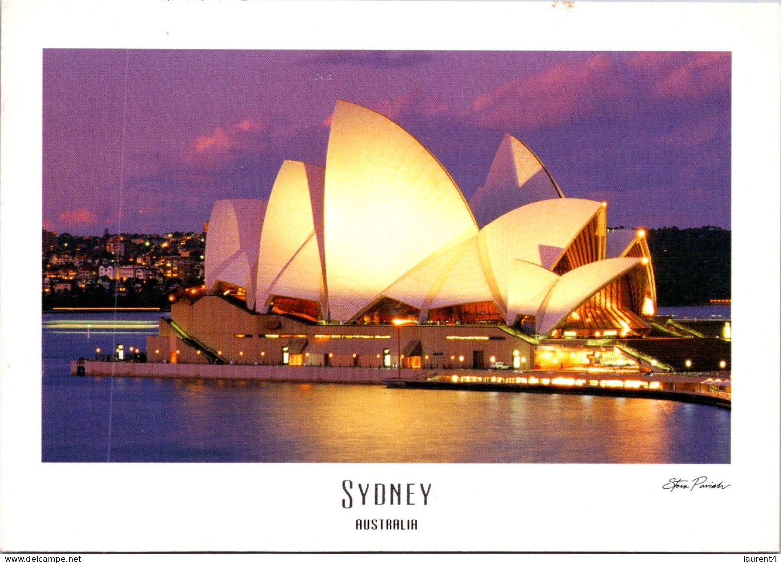 5-12-2023 (1 W 21)  Australia - NSW - Sydney Opera House (with Stamp) Fold On The Stamp - Opéra