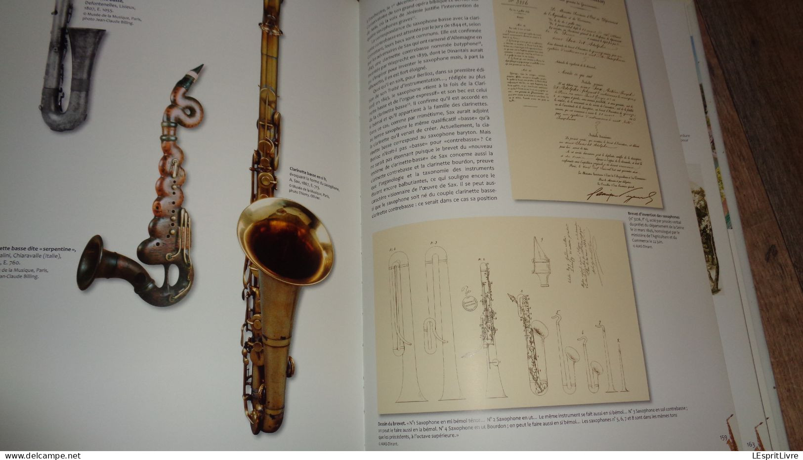 ADOLPHE SAX Sa Vie Son Génie Inventif Ses Saxophones Une Révolution Musicale Dinant Musique Saxo Saxophone Instruments