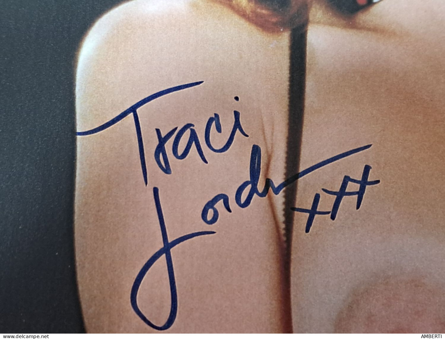 Traci Lord Autografo