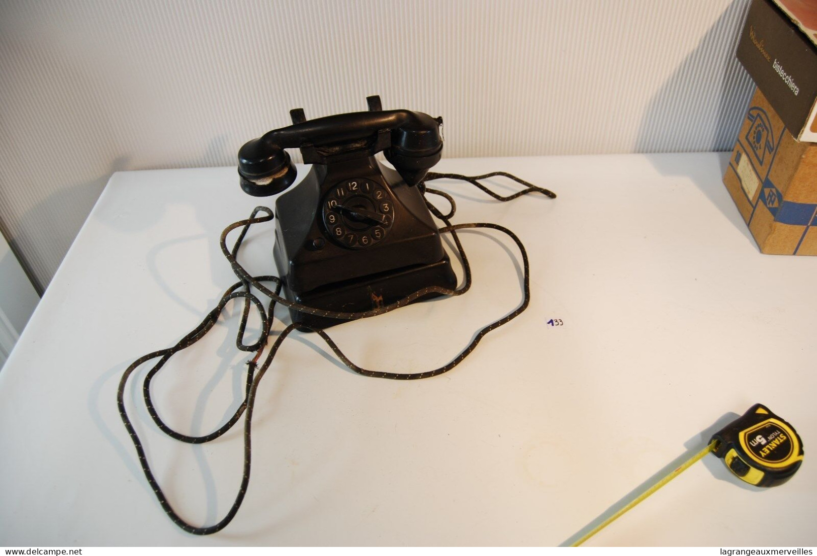 C132 Vintage Retro Phone En Bakelite Noire - Telefonia