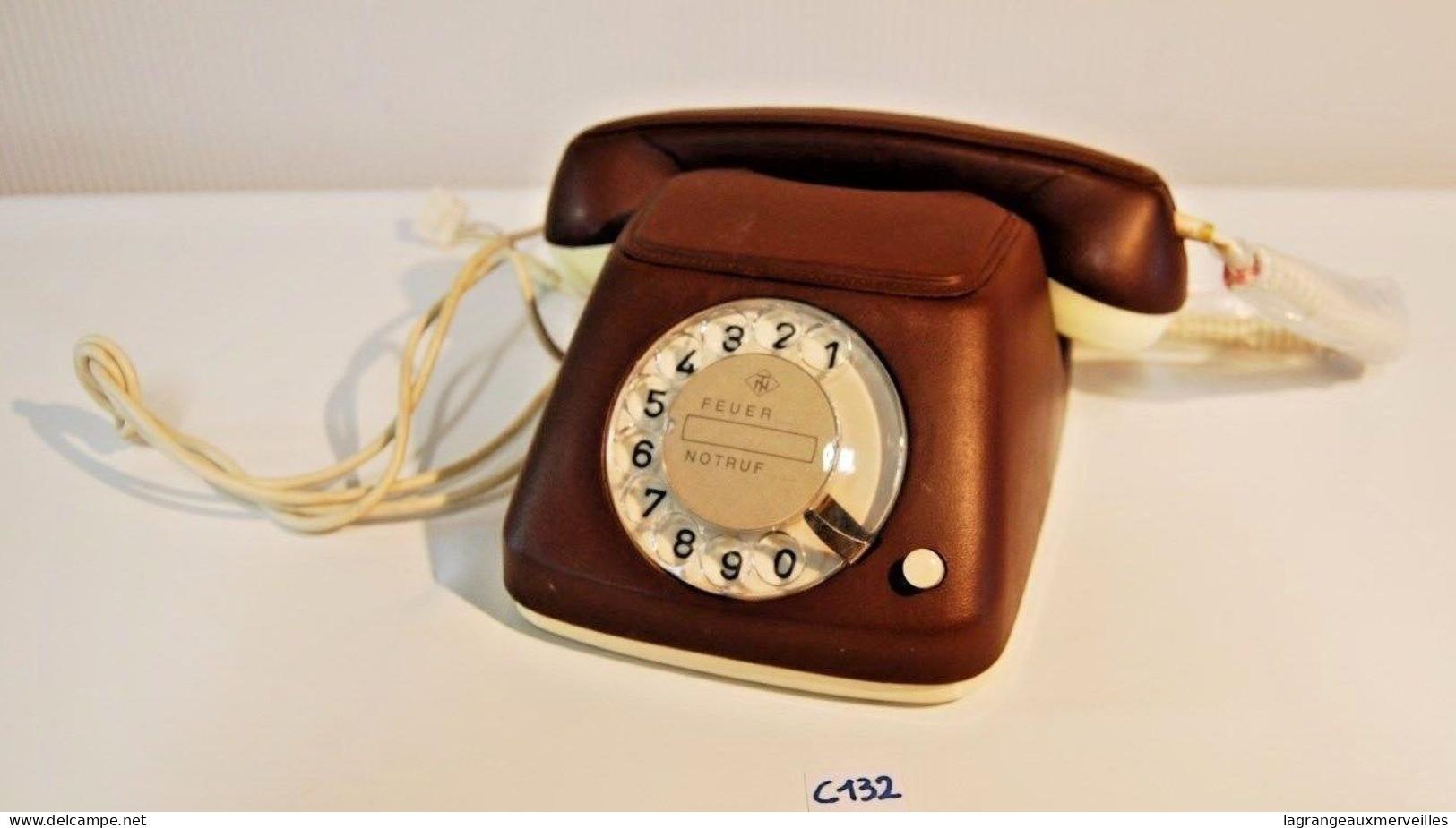 C132 Vintage Retro Phone En Bakelite Noire - Telefoontechniek