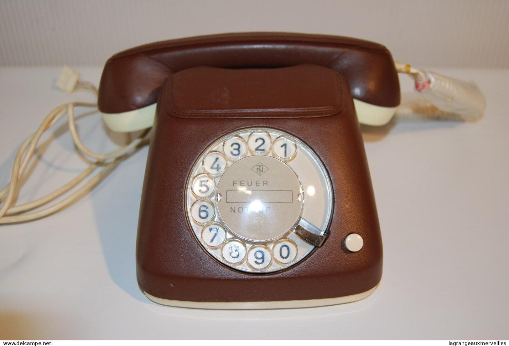 C132 Vintage Retro Phone En Bakelite Noire - Telefontechnik