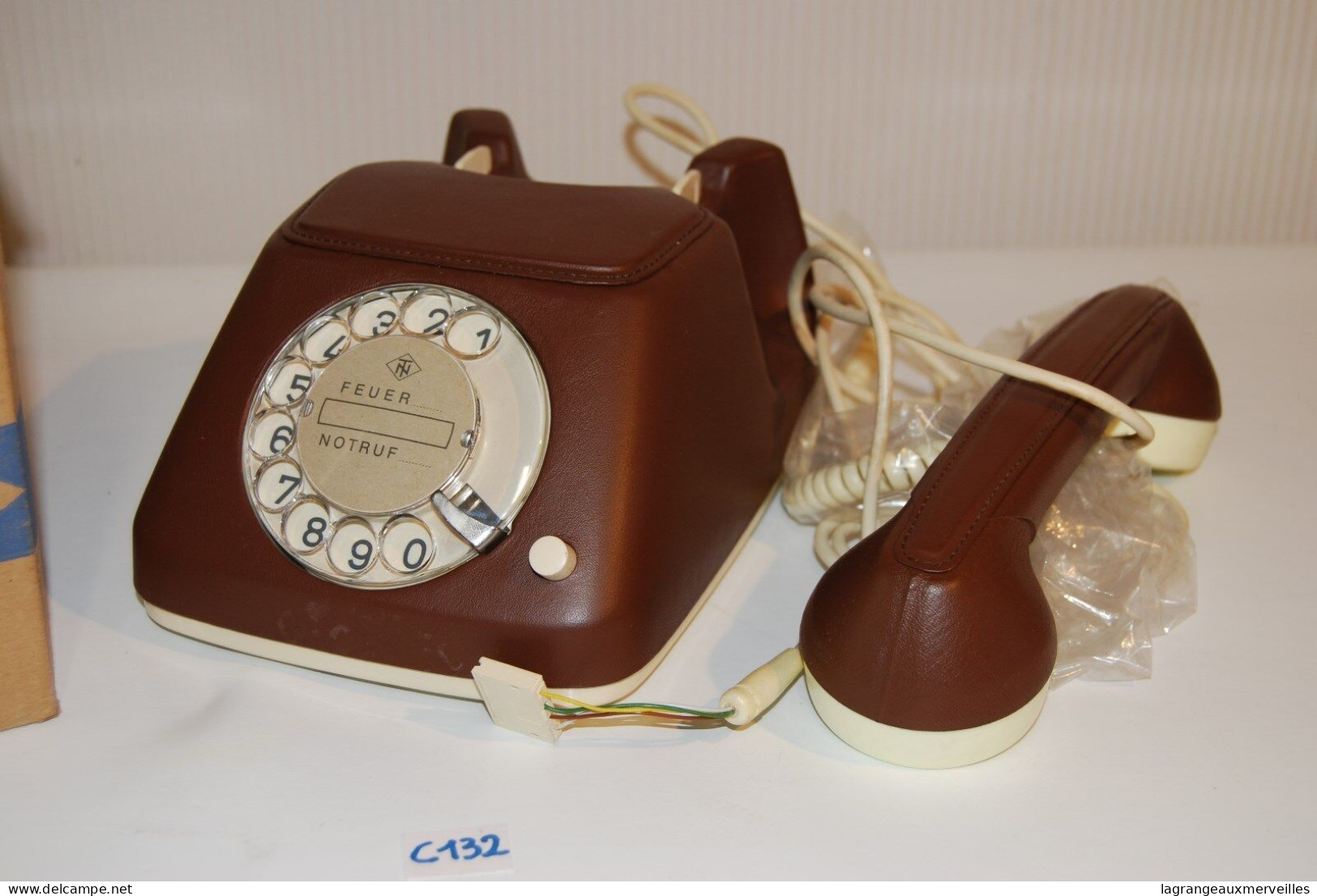 C132 Vintage Retro Phone FEUER NOTRUF Germany LUXE EN CUIR Leather BRUN 3 - Téléphonie
