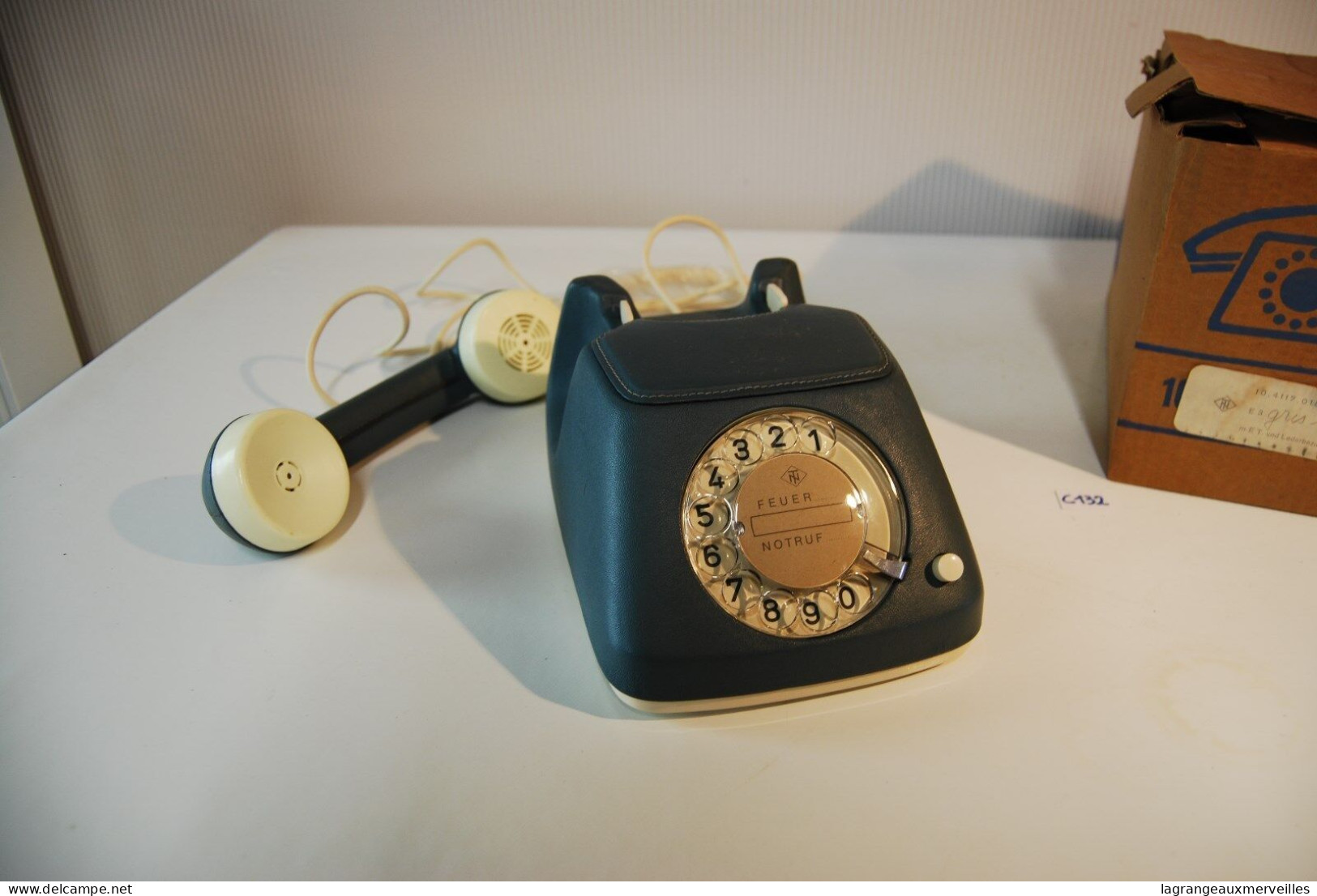 C132 Vintage Retro Phone FEUER NOTRUF Germany LUXE EN CUIR Leather GRIS BLEU - Telefontechnik
