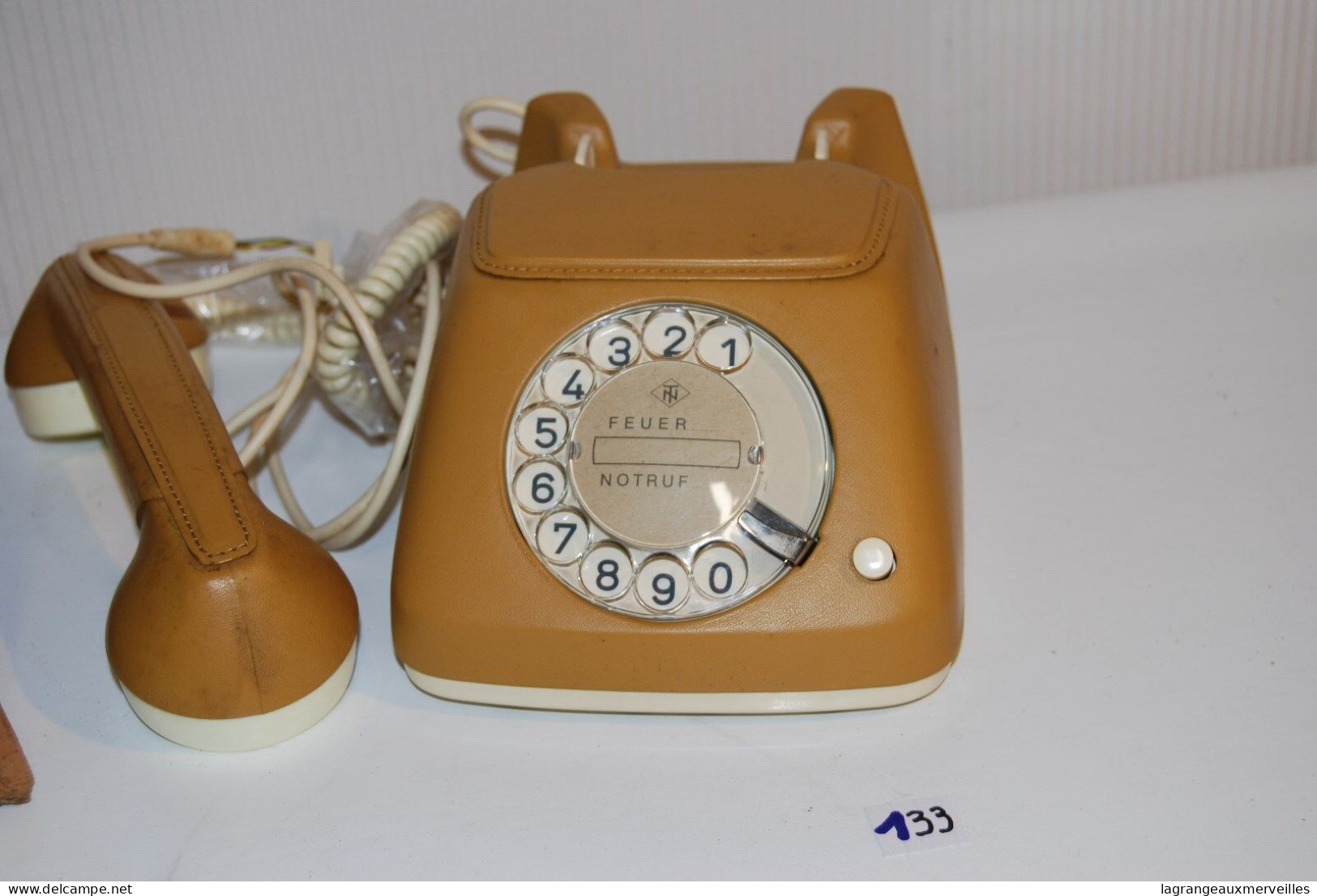 C132 Vintage Retro Phone FEUER NOTRUF Germany LUXE EN CUIR Leather Jaune - Telefontechnik