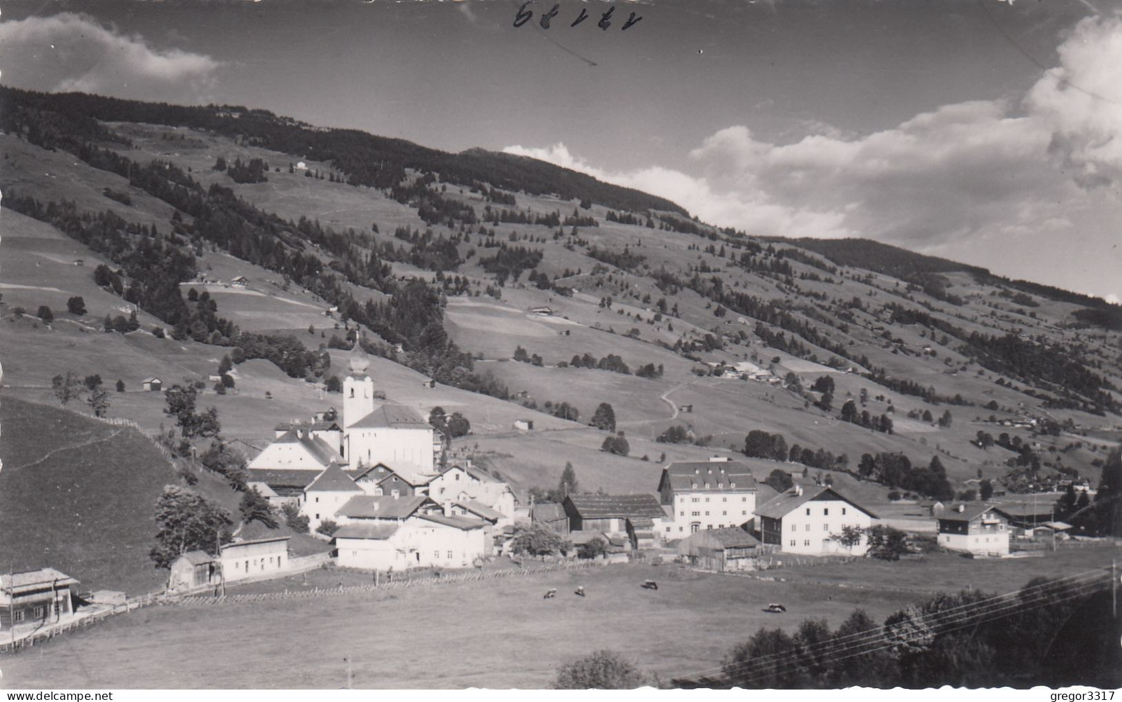 D9827) SAALBACH - Schöne Alte FOTO AK S/W - Haus Details U. Kirche Gegen Hang - Saalbach