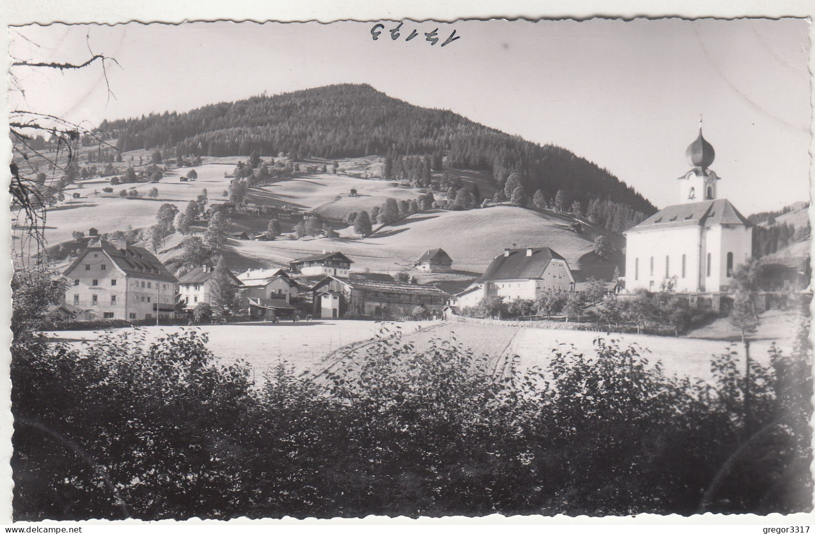 D9828) SAALBACH - Alte FOTO AK S/W - Mit Kirche U. Wiese Mit Häusern ALT ! - Saalbach