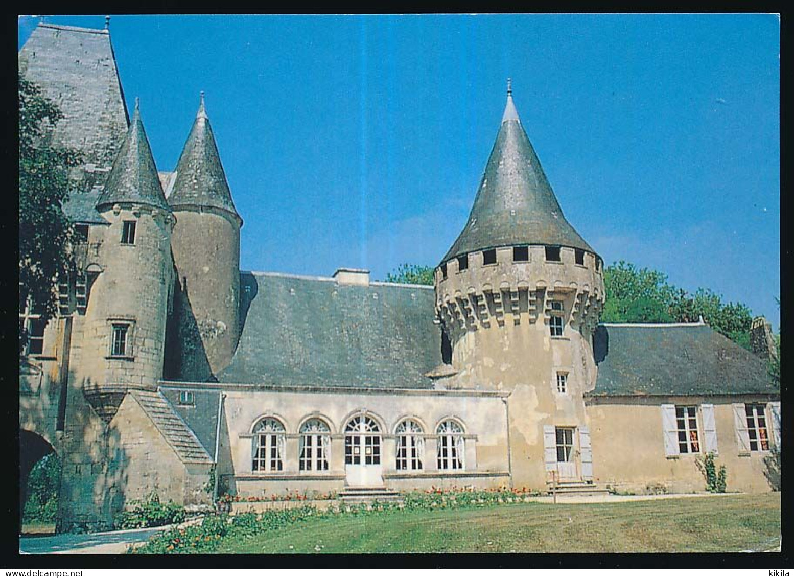 CPSM / CPM 10.5 X 15 Deux Sèvres CHEF-BOUTONNE Le Château De Javarzay - Chef Boutonne