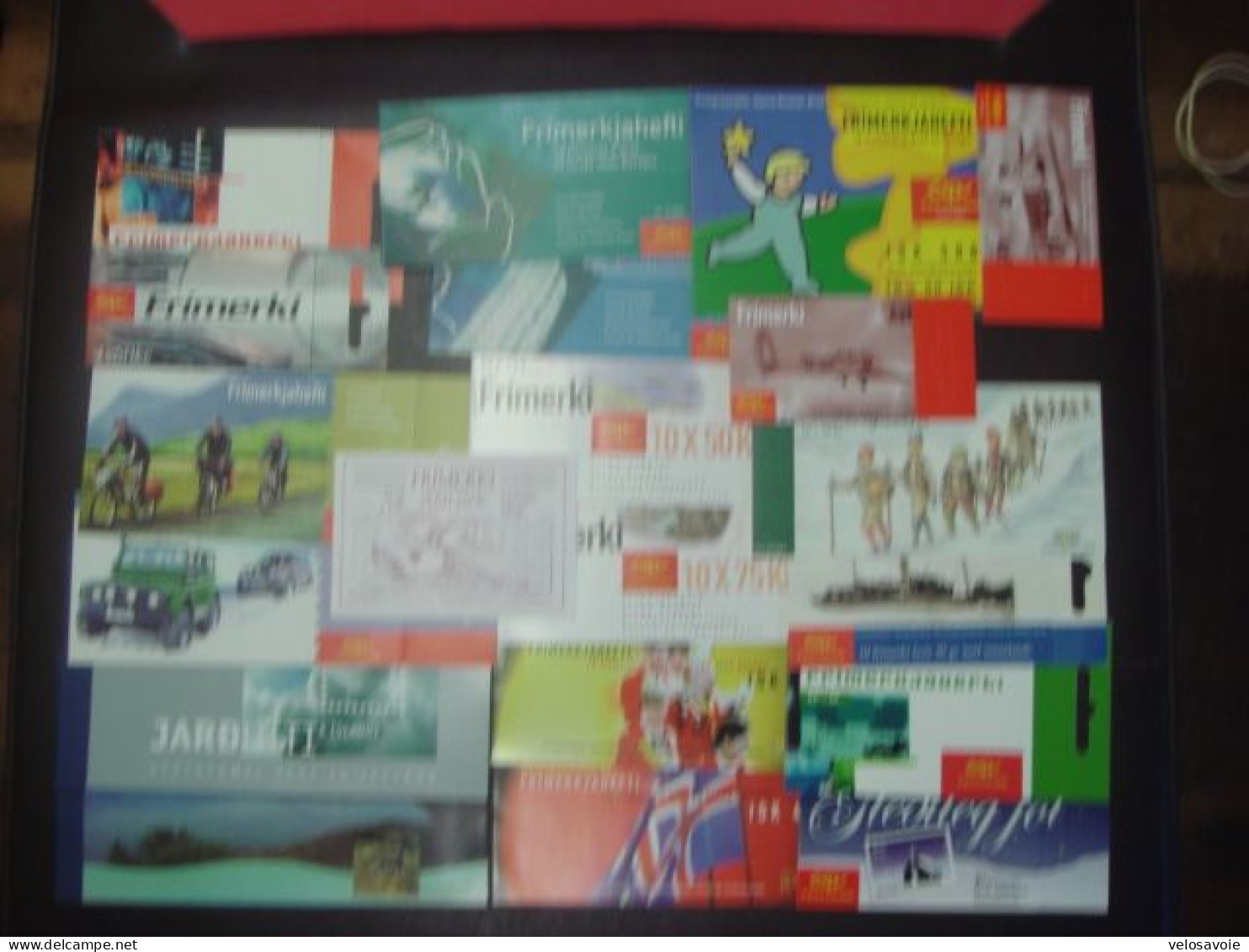 ISLANDE LOT DE 20 CARNETS MODERNES DIFFERENTS ENTRE C626 ET C995 ** - Cuadernillos