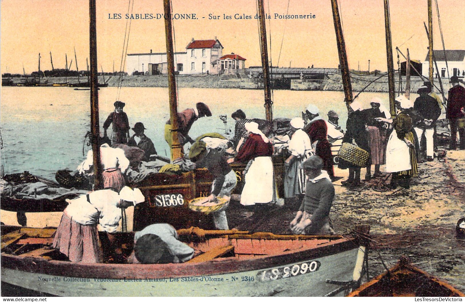 FRANCE - Les Sables D'olonne - Sur Les Cales De La Poissonnerie - Pecheurs - Carte Postale Ancienne - Other & Unclassified