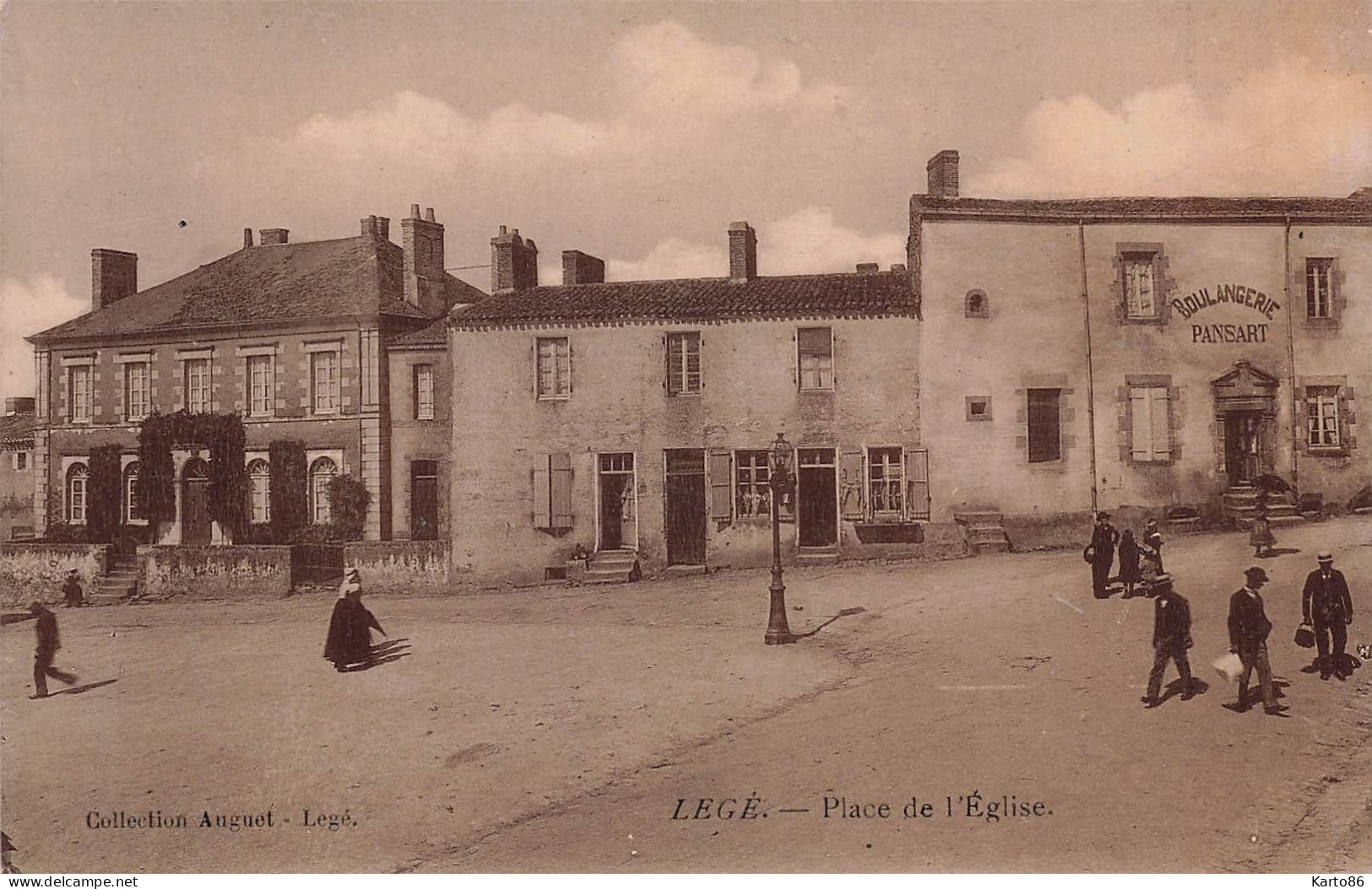 Legé * La Place De L'église Du Village * Boulangerie PANSART - Legé