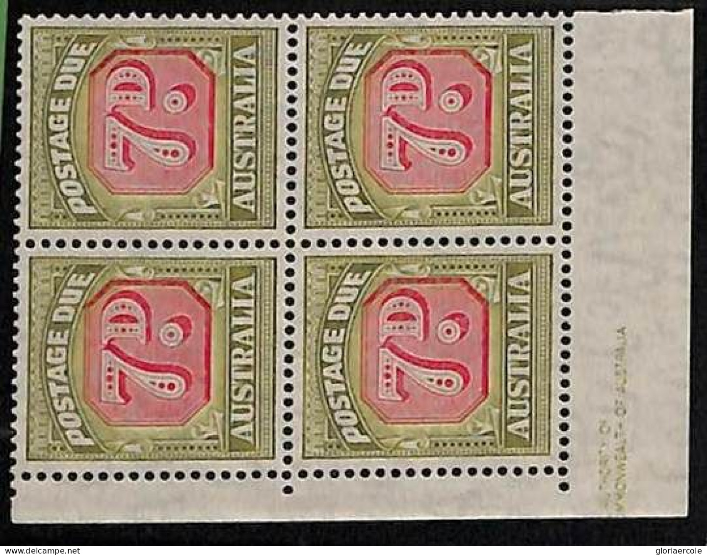 ZA0029b - AUSTRALIA - REVENUE STAMP - SG #  D126 Corner Block Of 4 -  MINT MNH - Port Dû (Taxe)