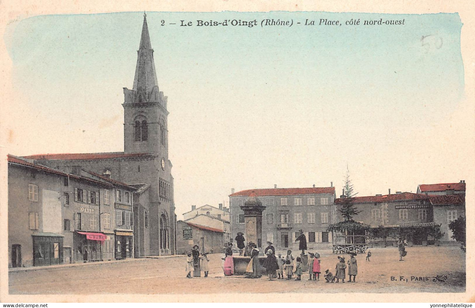 69 - RHÔNE - LE BOIS D'OINGT - La Place, Côtés Est Et Ouest - Maison J. BOREL - Colorisée - 10734 - Le Bois D'Oingt