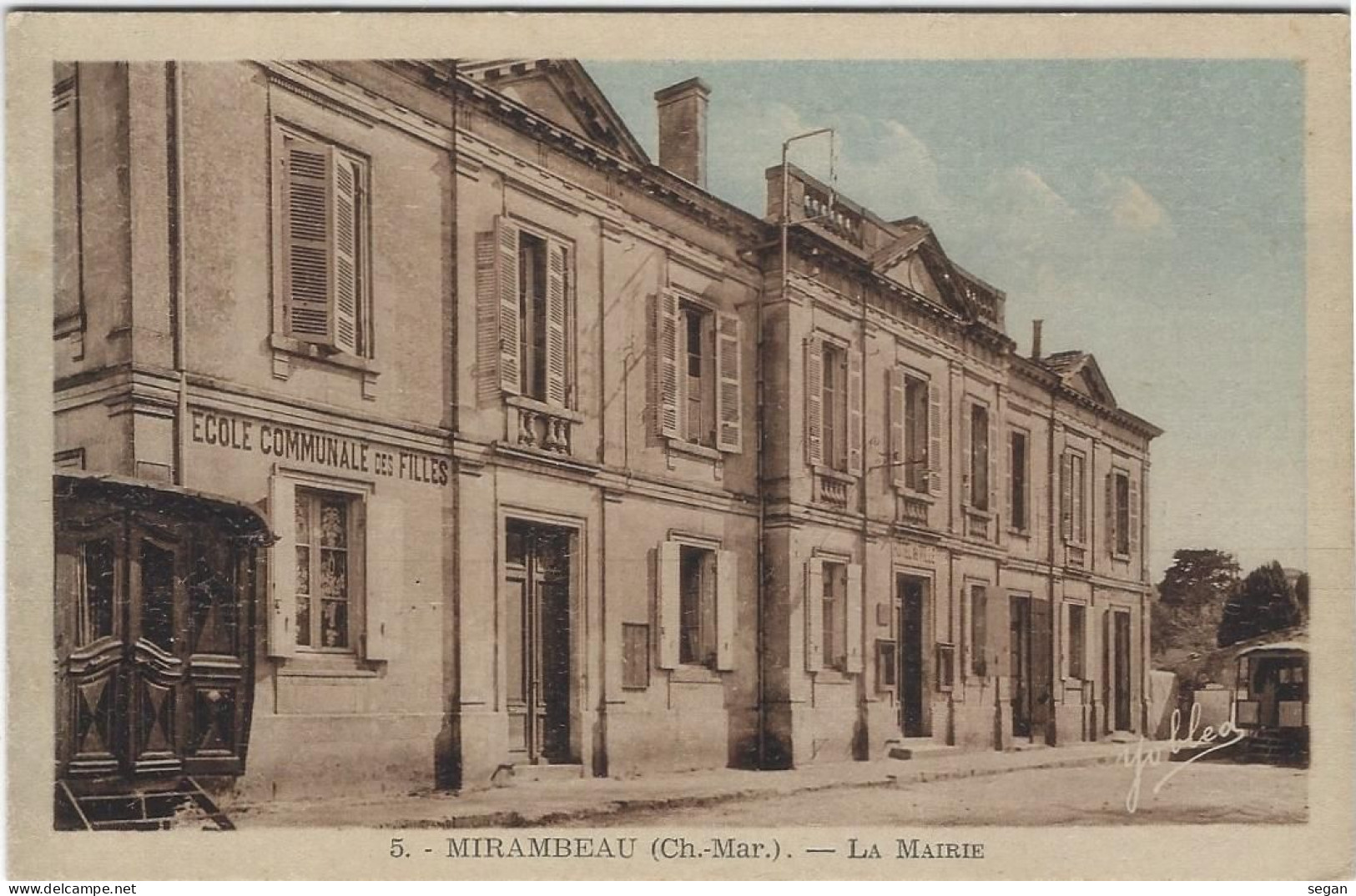 MIRAMBEAU  LA  MAIRIE - Mirambeau