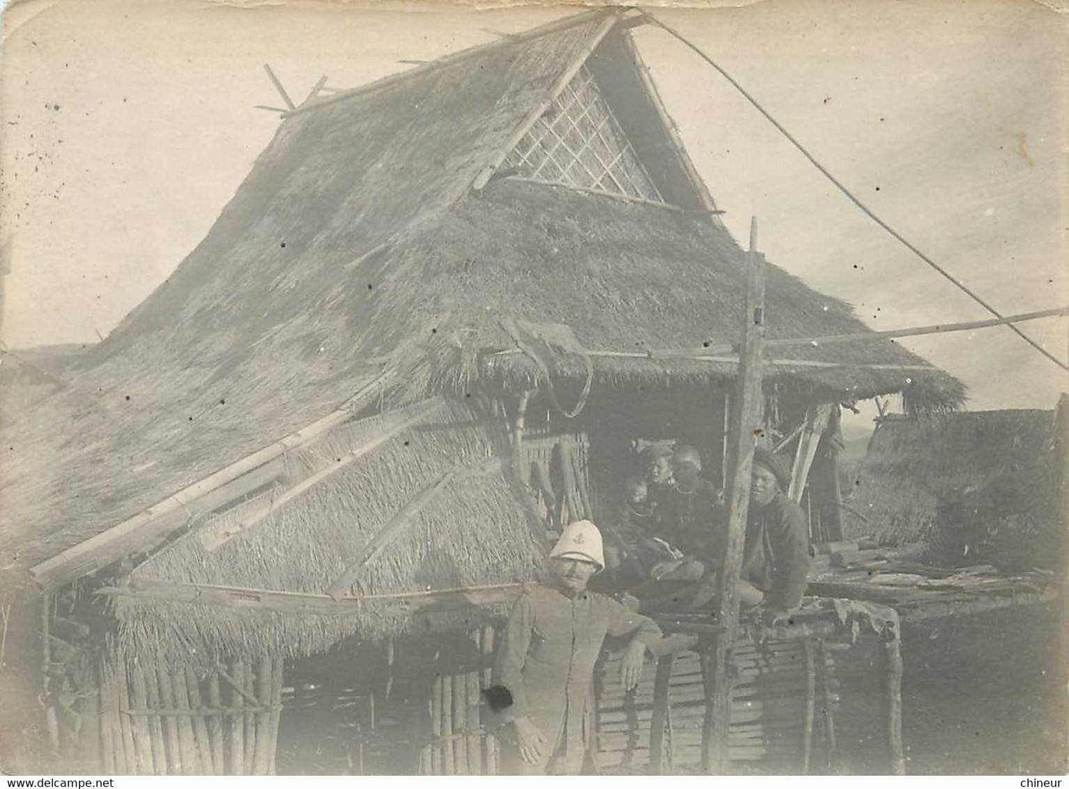 HAUT LAOS PHOTO 11.5 X 8.5 UNE MAISON DU VILLAGE DE PHONG SALY SIEGE DU 5em TERRITOIRE MILITAIRE - Laos