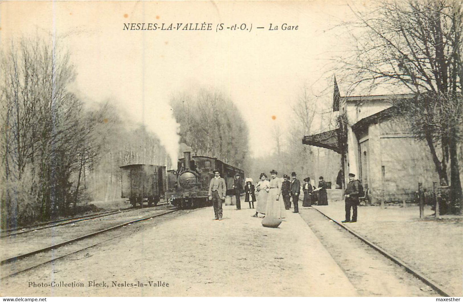 NESLES LA VALLÉE La Gare (train) - Nesles-la-Vallée