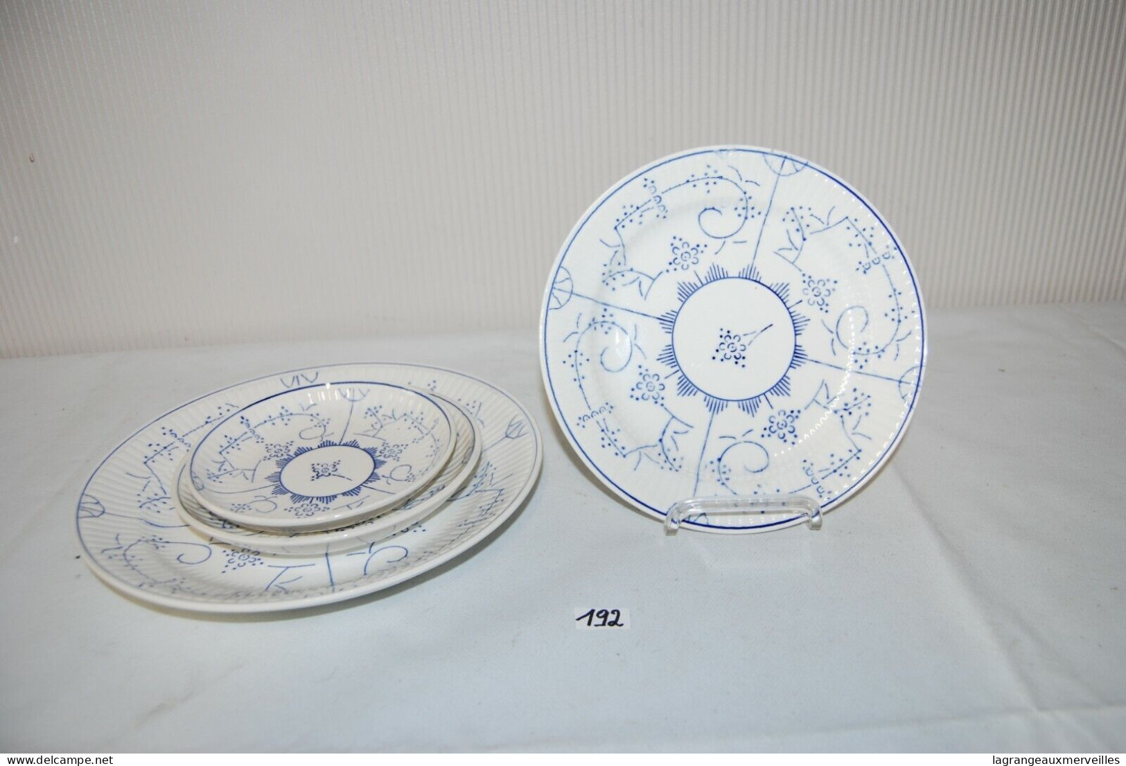 C192 4 Assiettes - Boch - Belgium - Boch (BEL)