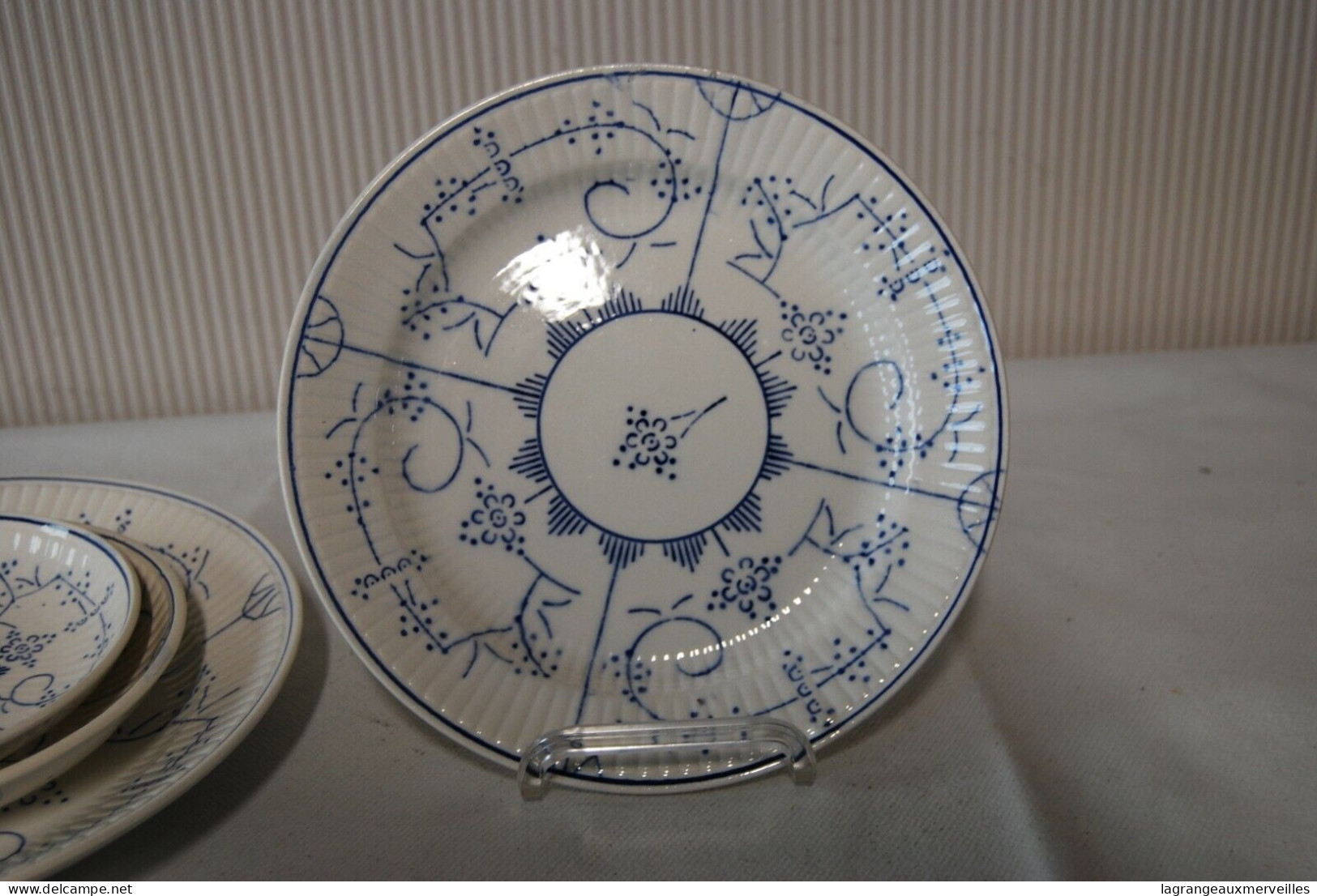 C192 4 Assiettes - Boch - Belgium - Boch (BEL)