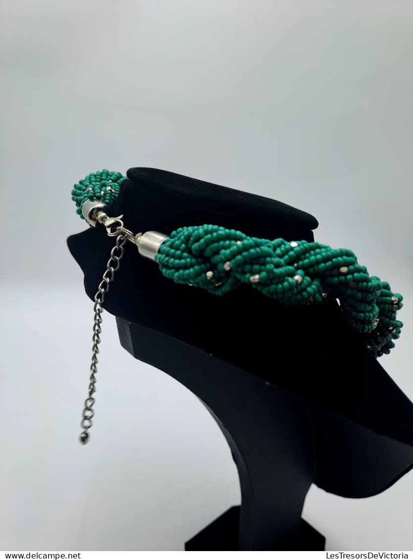 BIJOUX - Collier En Perles Vertes Et Argentées  - Bijoux Fantaisie - Ras De Cou - Halsketten