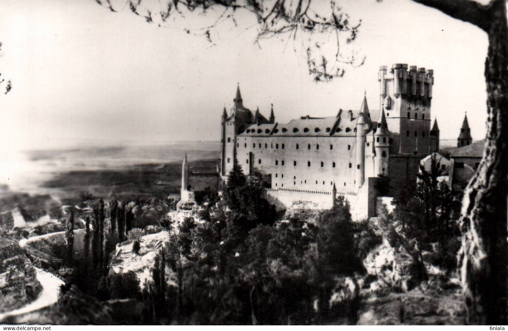 20336  SEGOVIA  Vue De L'Alcazar  ESPAGNE  (  2 Scans) - Segovia