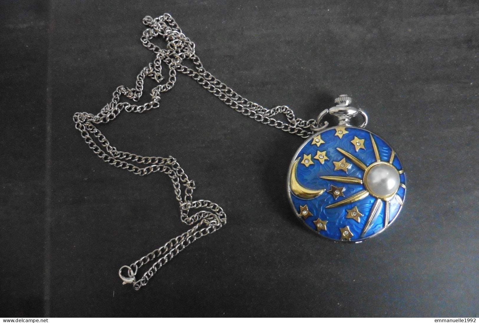 Montre De Poche Gousset Ou Pendentif Style Fabergé Métal Argenté émail Bleu Perle Lune étoiles à Cristaux - à Quartz - Watches: Bracket