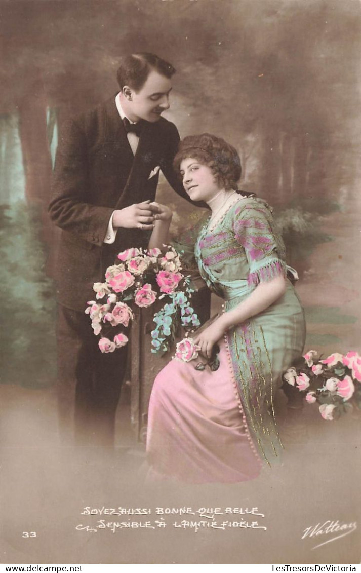 COUPLE - Soyez Aussi Bonne Que Belle - Couple Avec Des Roses - Carte Postale Ancienne - Couples