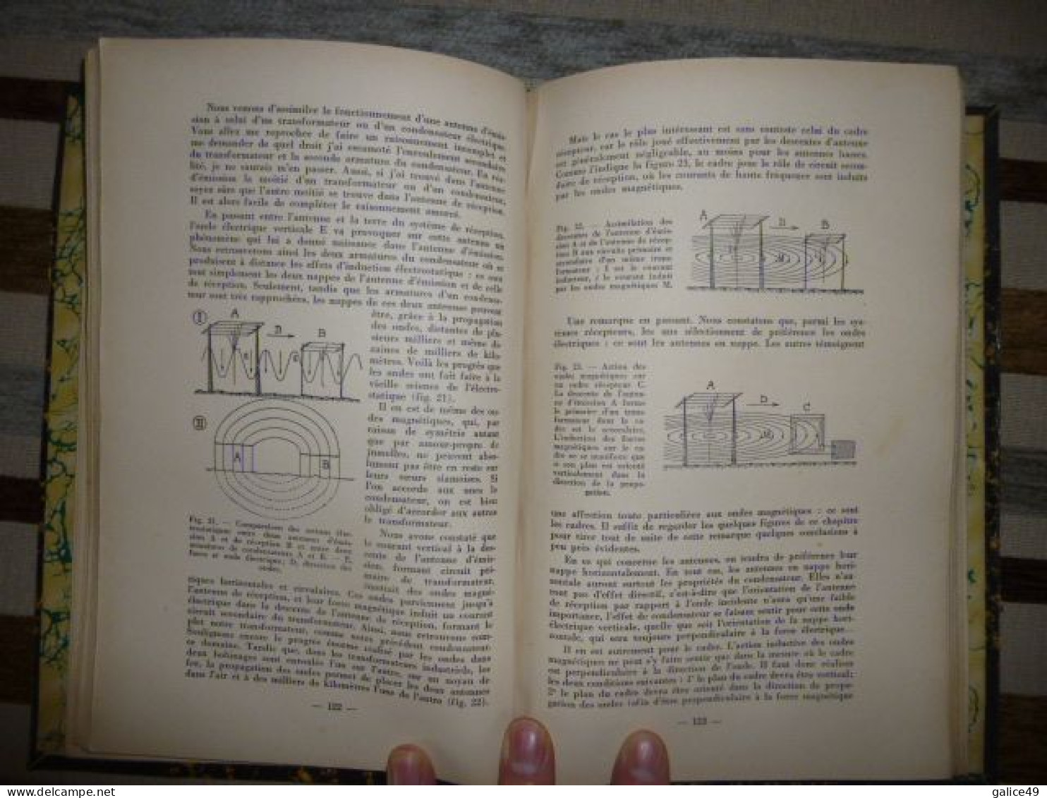 Eléments De Radioélectricité - Cours De T.S.F. - 318 Pages - Format 17cm X26 Cm - Par Michel Adam Ingénieur E.S.E - 1933 - Libros Y Esbozos