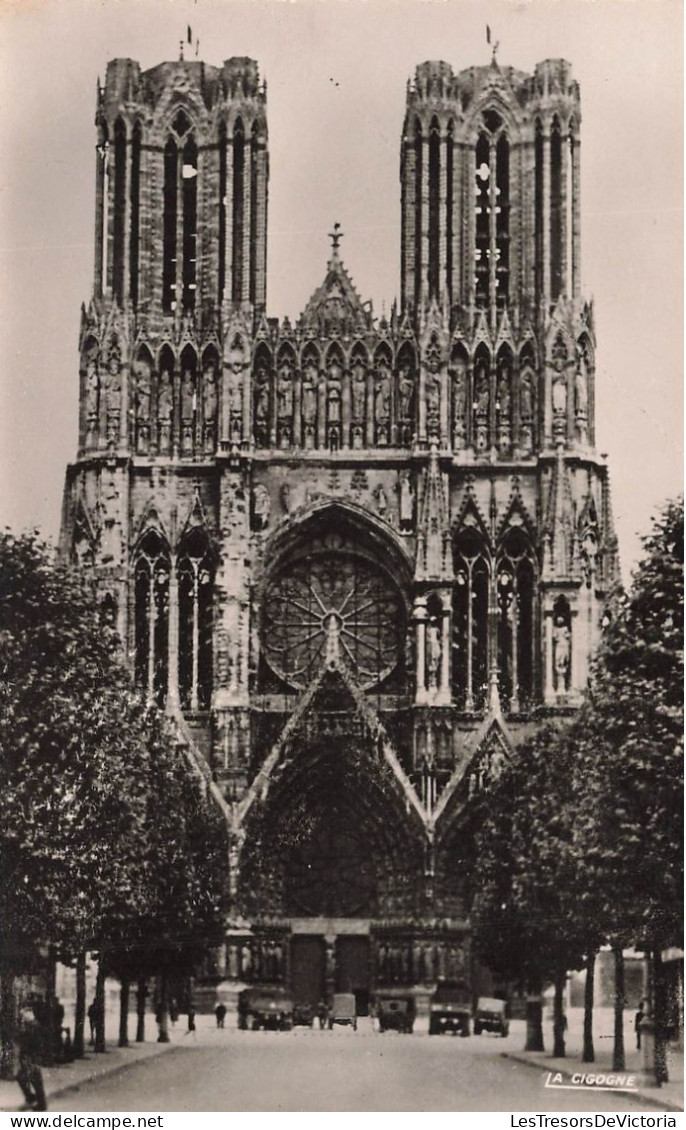 FRANCE - Reims - La Cathédrale Prise Après 1918 - Carte Postale - Reims