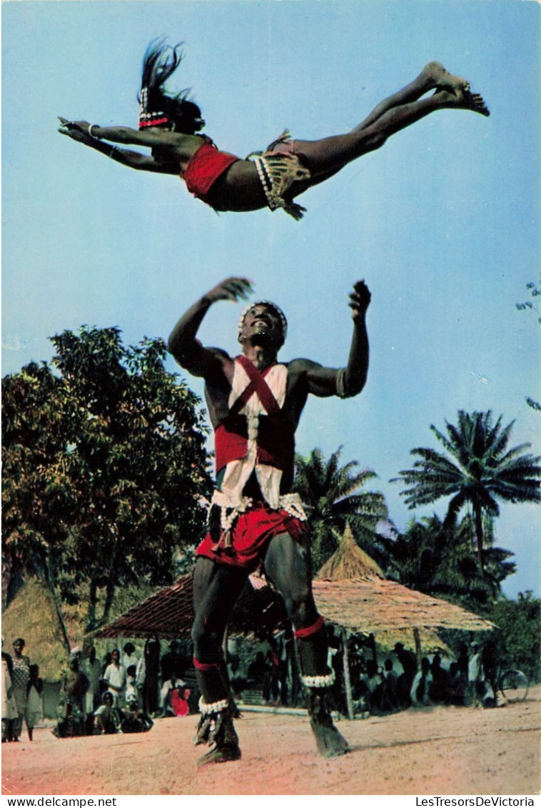 FOLKLORE - Danses - Afrique En Couleurs - Danseurs Acrobatiques - Carte Postale - Dans