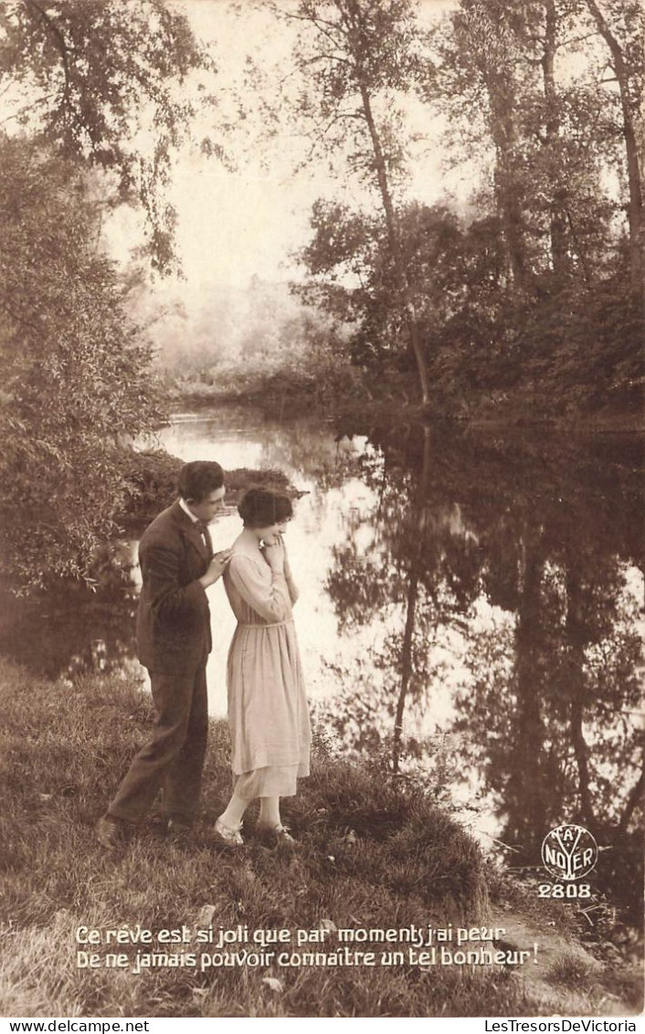 COUPLE - Ce Rêve Est Si Joli Que Par Moments J'ai Peur - Couple Au Bord D'un Lac - A NOYER - Carte Postale Ancienne - Couples