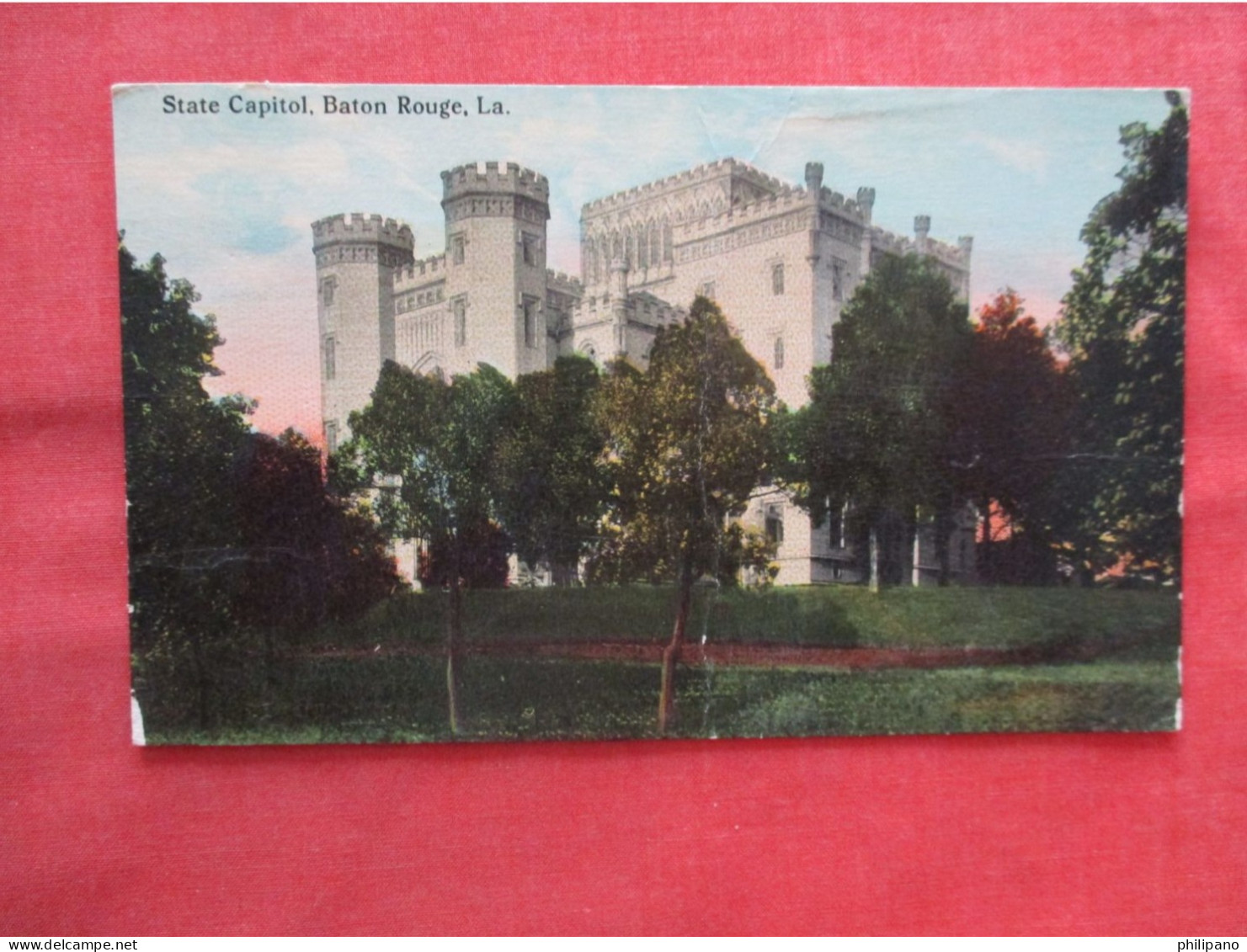 State Capitol.   Has Crease.  Baton Rouge    Louisiana >     Ref 6265 - Baton Rouge