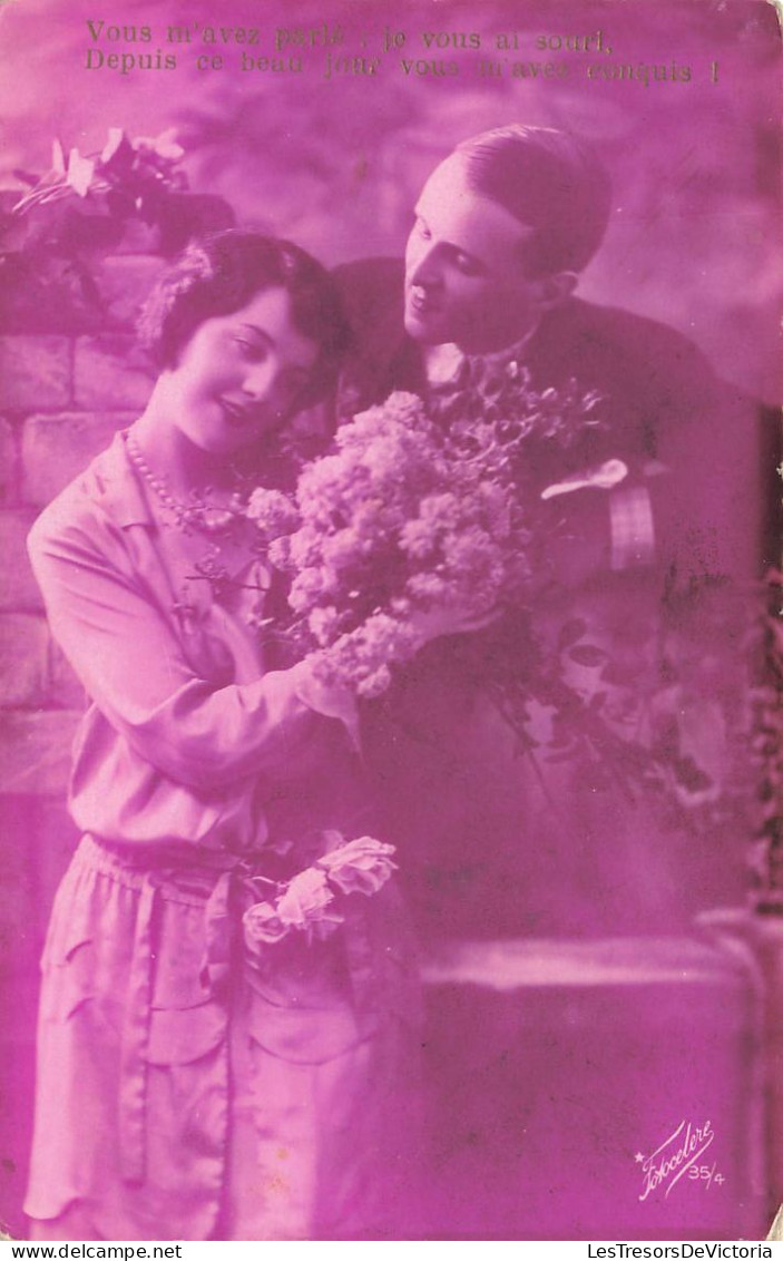 COUPLE - Au Souvenir De Ton Premier Baiser - Tendre Baiser Sur La Nuque - Carte Postale Ancienne - Couples