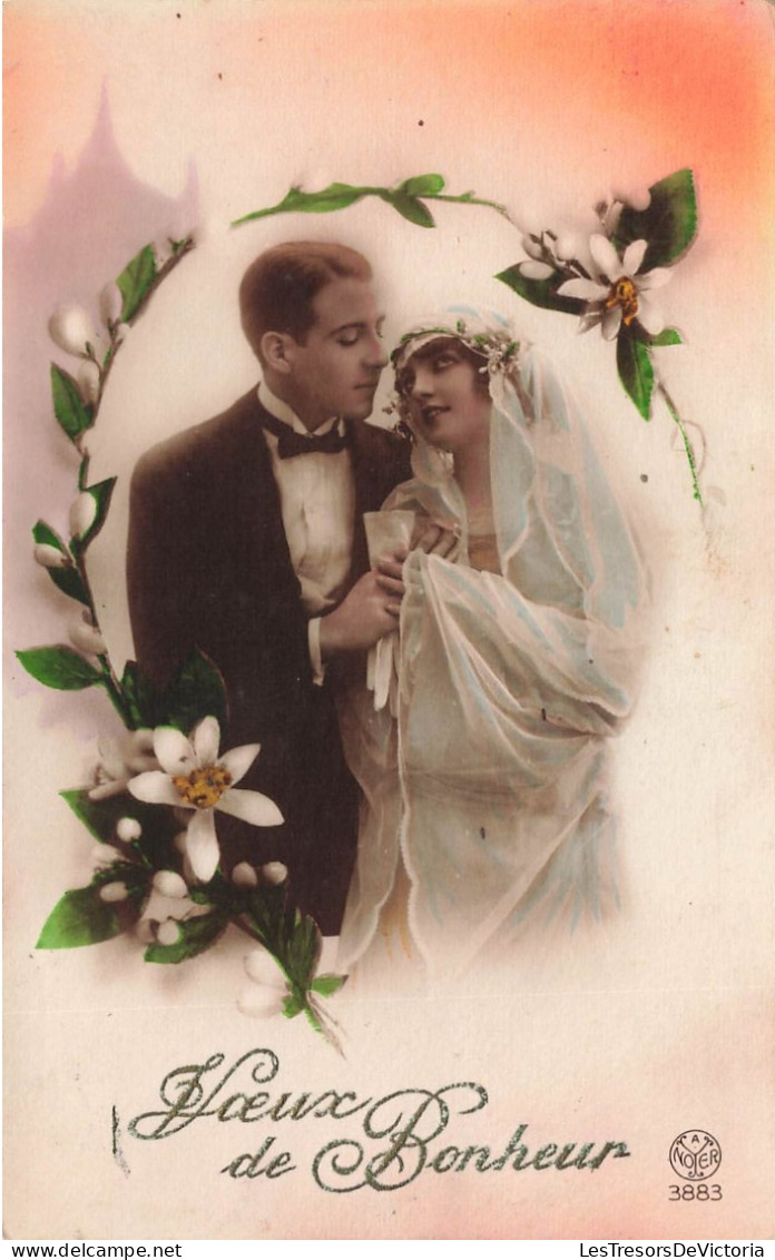 NOCES - Voeux De Bonheur - Des Jeunes Mariés - A NOYER - Carte Postale Ancienne - Hochzeiten