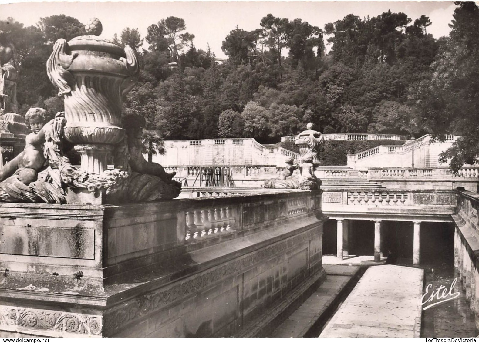 FRANCE - Nîmes - Jardins De La Fontaine - Les Bains Romains - Carte Postale Ancienne - Nîmes