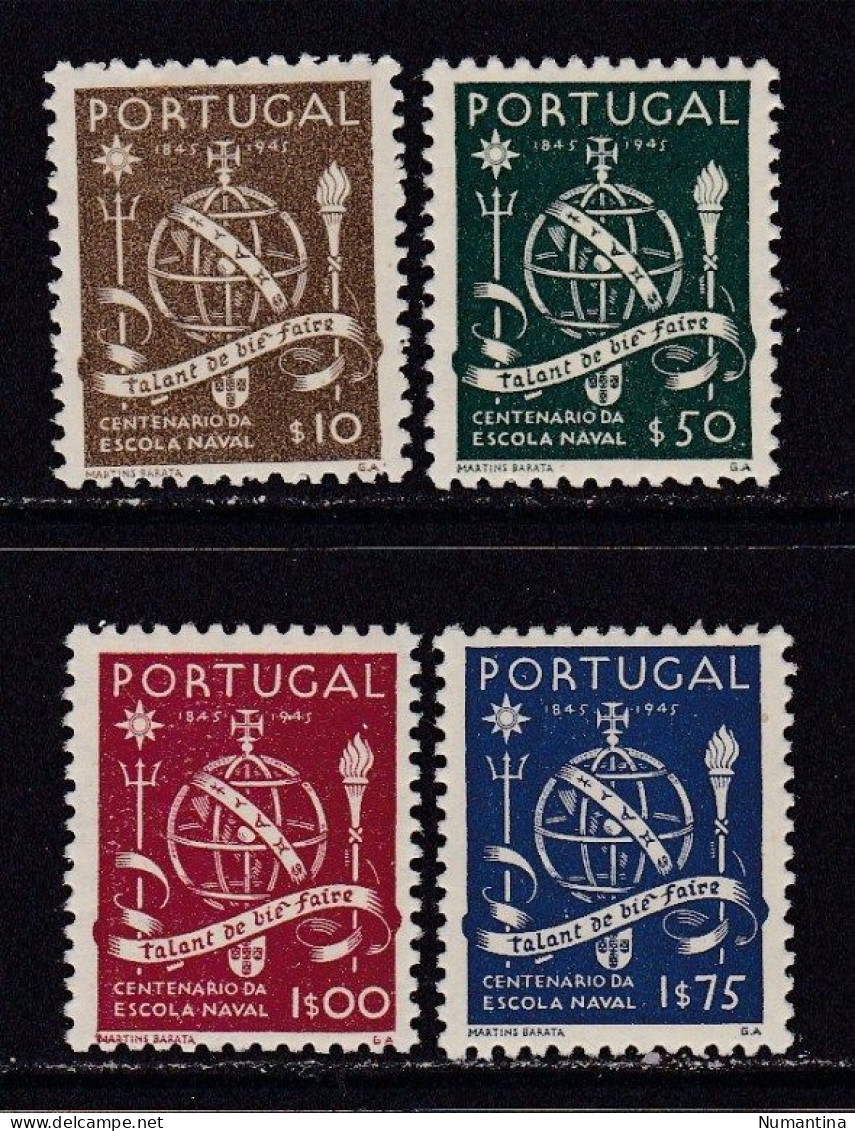 PORTUGAL - 1945 - YVERT 671/674 - Escuela Naval - MNH - Ungebraucht