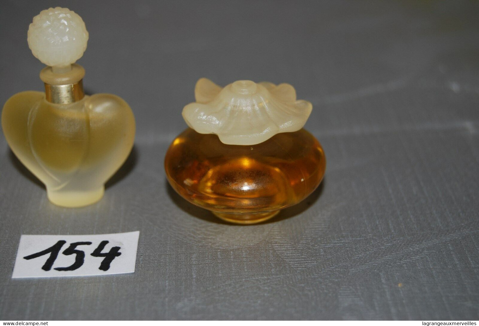 C154 3 Miniatures De Parfum De Collecton - Non Classés