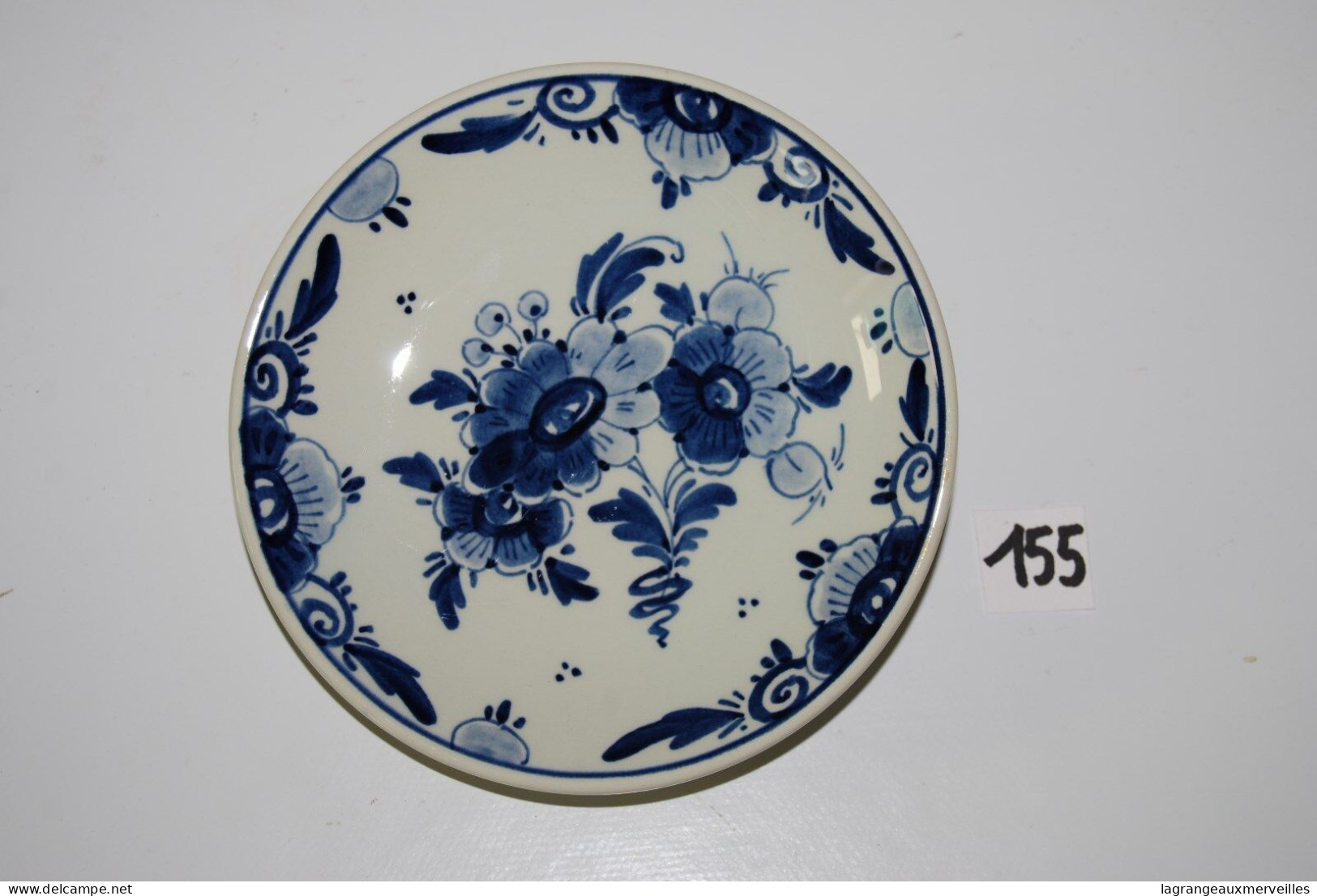 C155 Ancienne Assiette à Suspendre - DELFT - REGINA - Autres & Non Classés