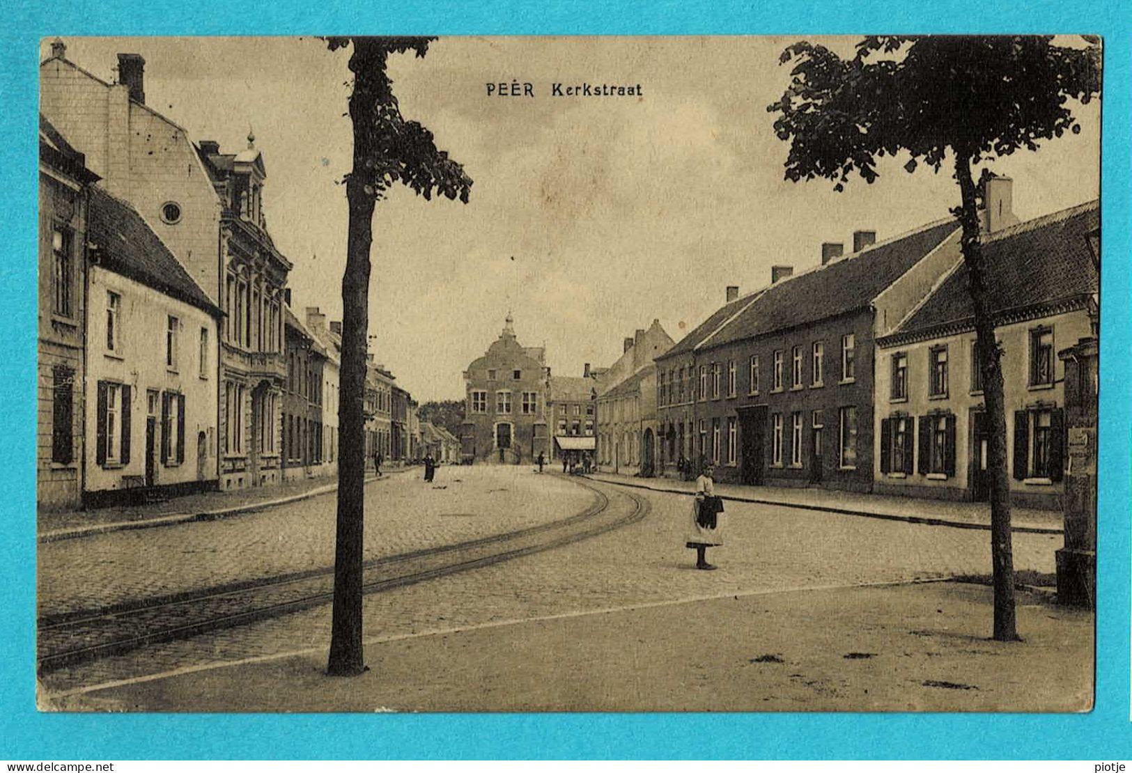 * Peer (Limburg) * (Uitg Jac. Ooms) Kerkstraat, Rue De L'église, Tramway, Animée, Enfant, Old, Rare - Peer