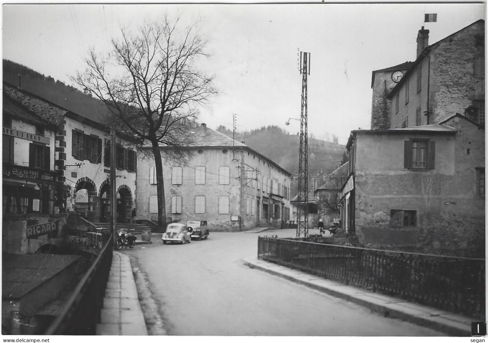 VABRE  LA MAIRIE ET L'ARBRE DE LA LIBERTE  ANNEE 1958 - Vabre