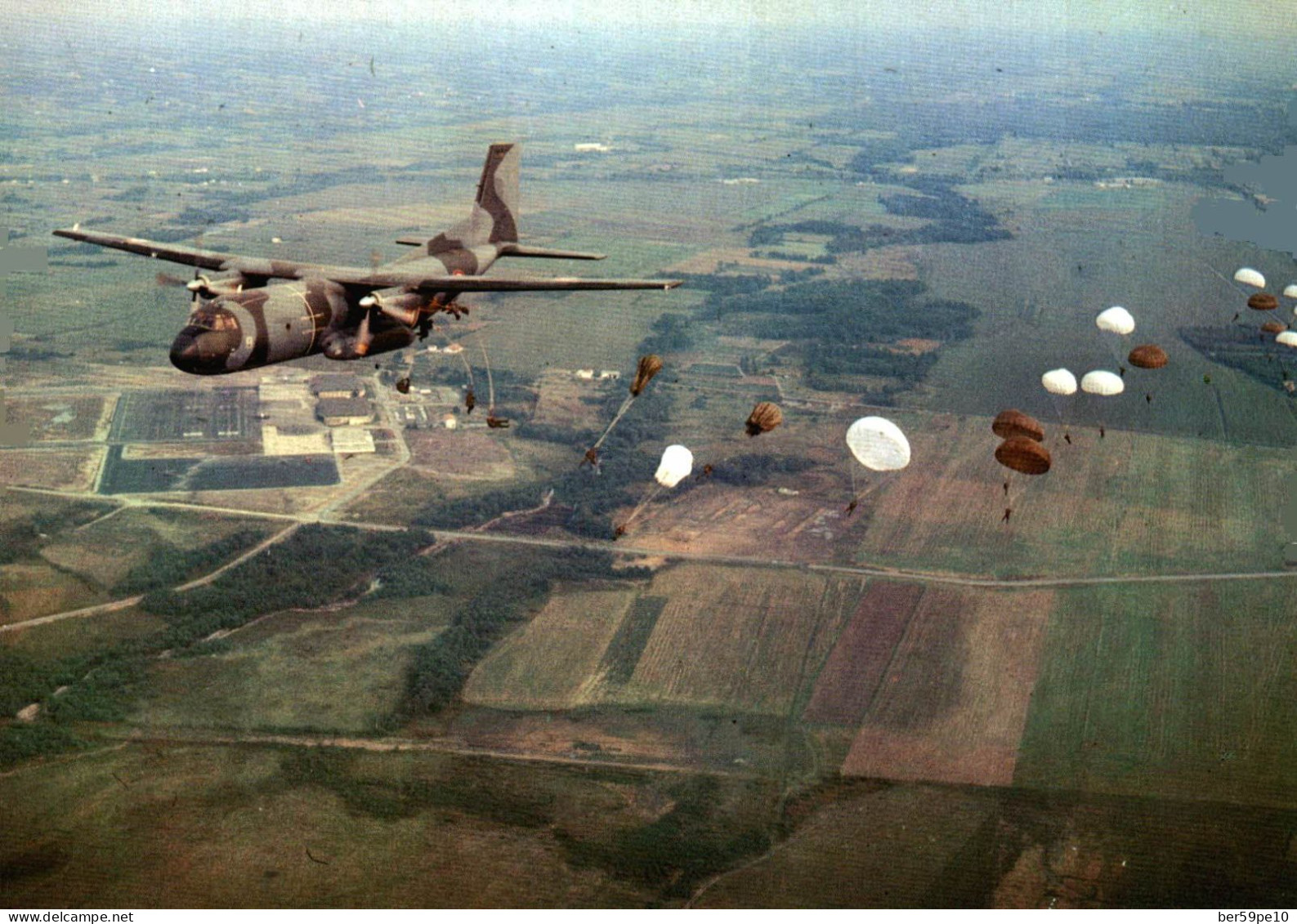 AVION PARACHUTISME LARGAGE TRANSALL - Parachutting