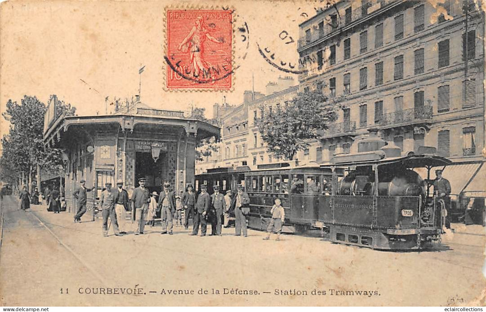 Courbevoie       92       Avenue De La Défense. Station Des Tramways      N°11           (Voir Scan) - Courbevoie