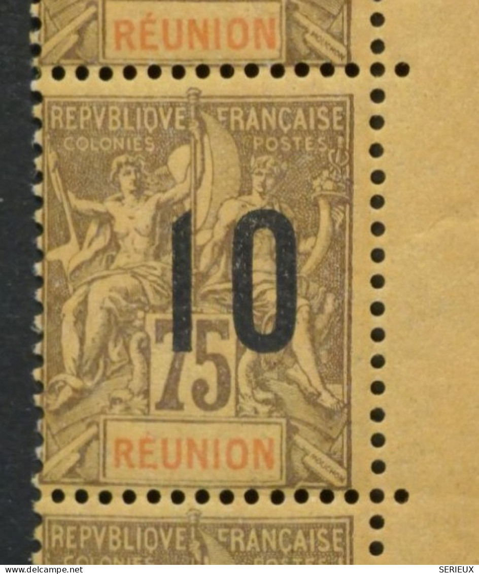 AD0 REUNION   BELLE BANDE VERTICALE DE 3 N° 79. 10 ESPACéS ?  NEUF ** +++ - Unused Stamps