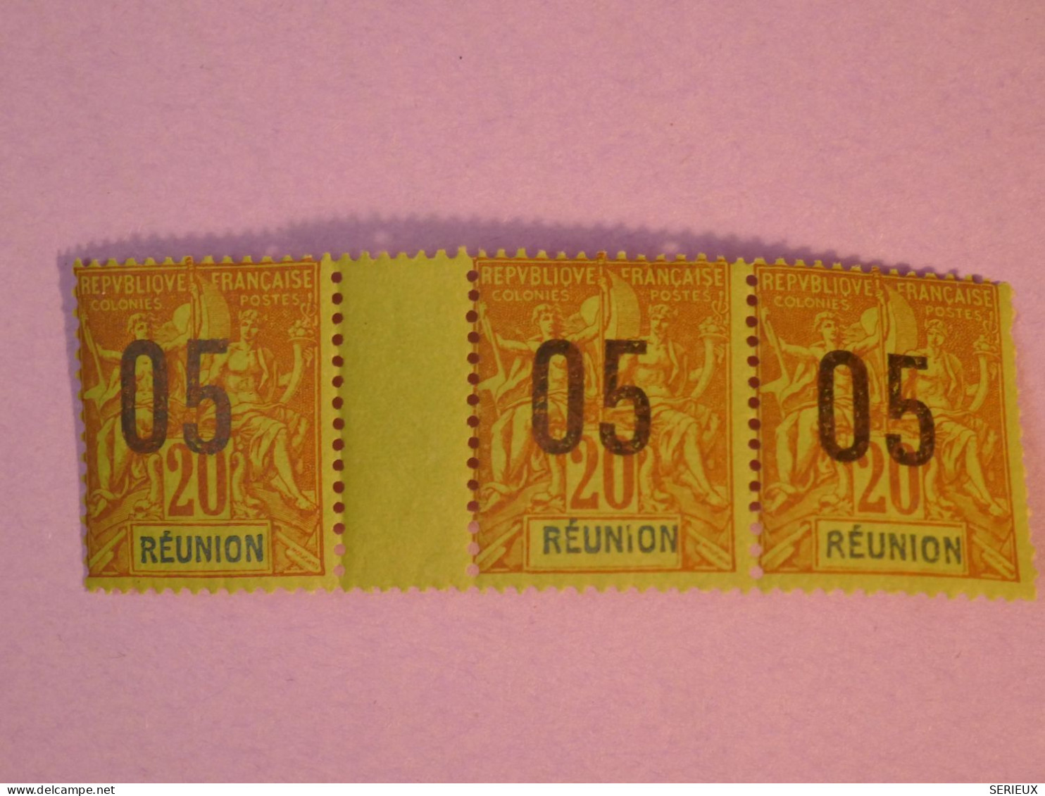 AD0 REUNION   BELLE  BANDE 3  N° 74. SANS MILLESIME .10 ESPACéS ?  NEUF ** +++ - Unused Stamps