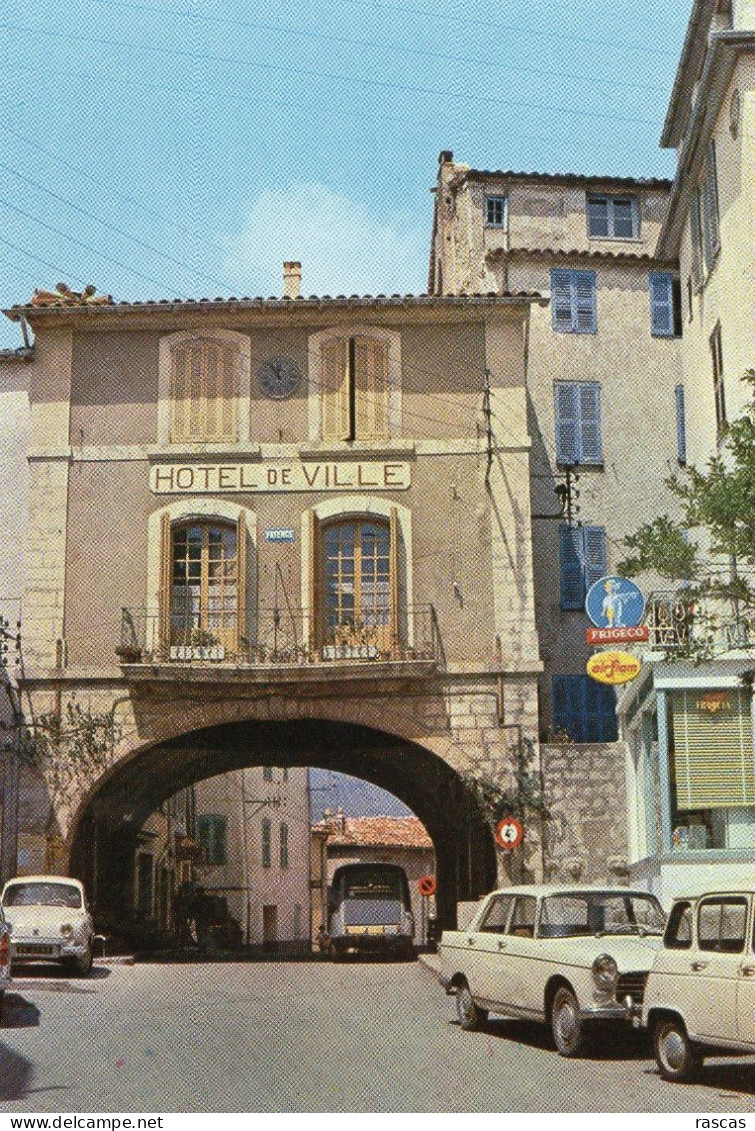 CPM - K - VAR - FAYENCE - PLACE DE LA MAIRIE - Fayence