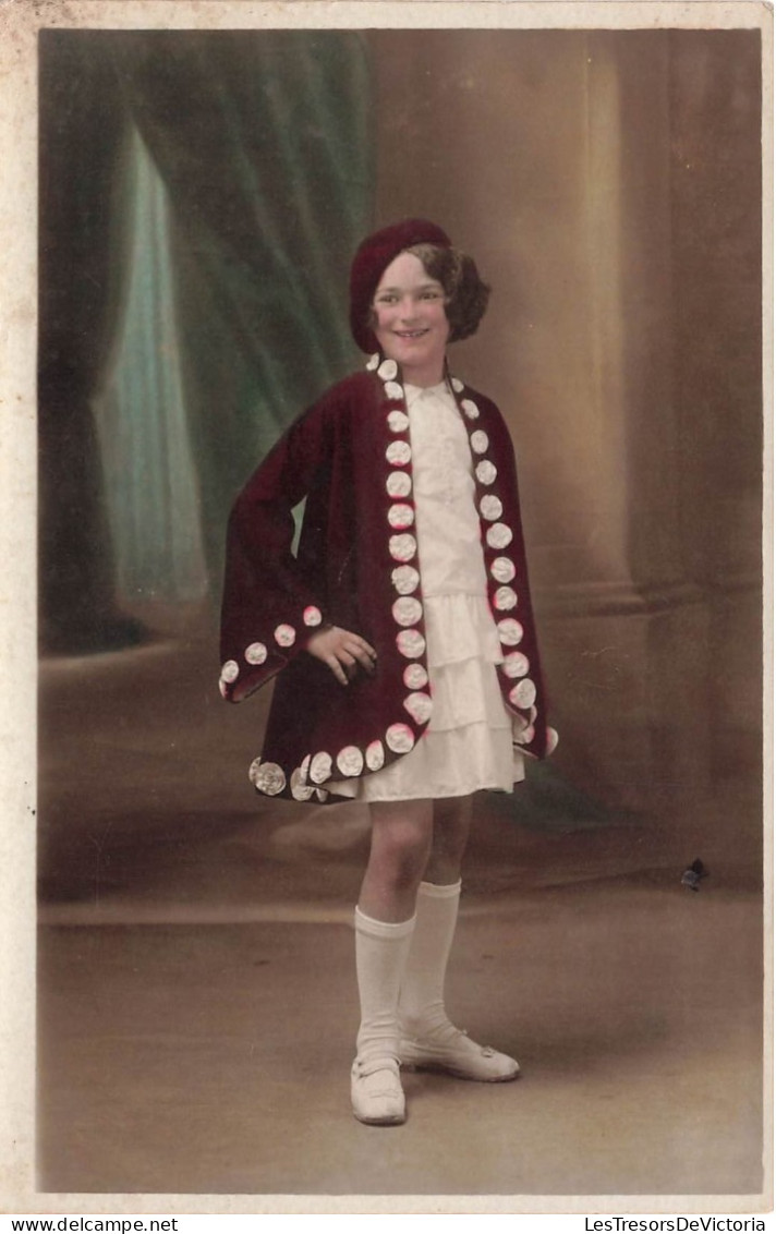 ENFANTS - Un Enfant Avec Un Manteau Et Chapeau Assortis - Colorisé - Carte Postale Ancienne - Groupes D'enfants & Familles