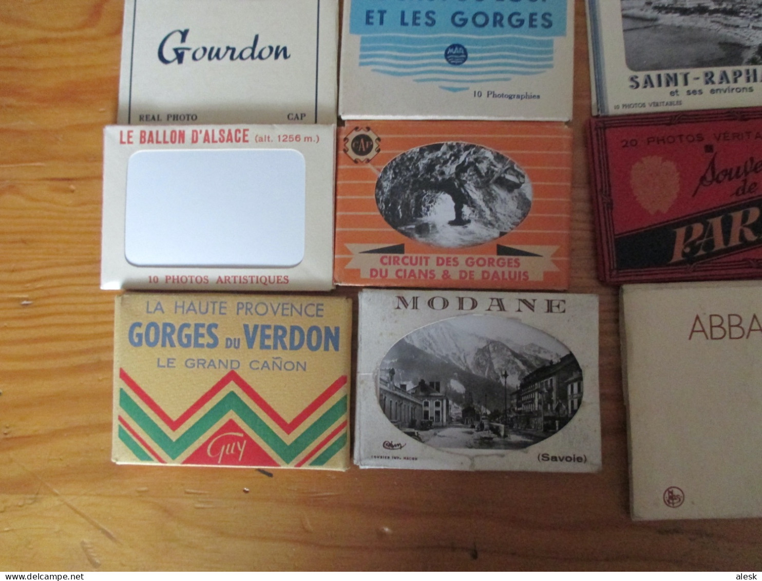 CARTES-POSTALES - Lot 46 Carnet Et Pochettes - Voir 14 Scannes - 100 - 499 Cartes