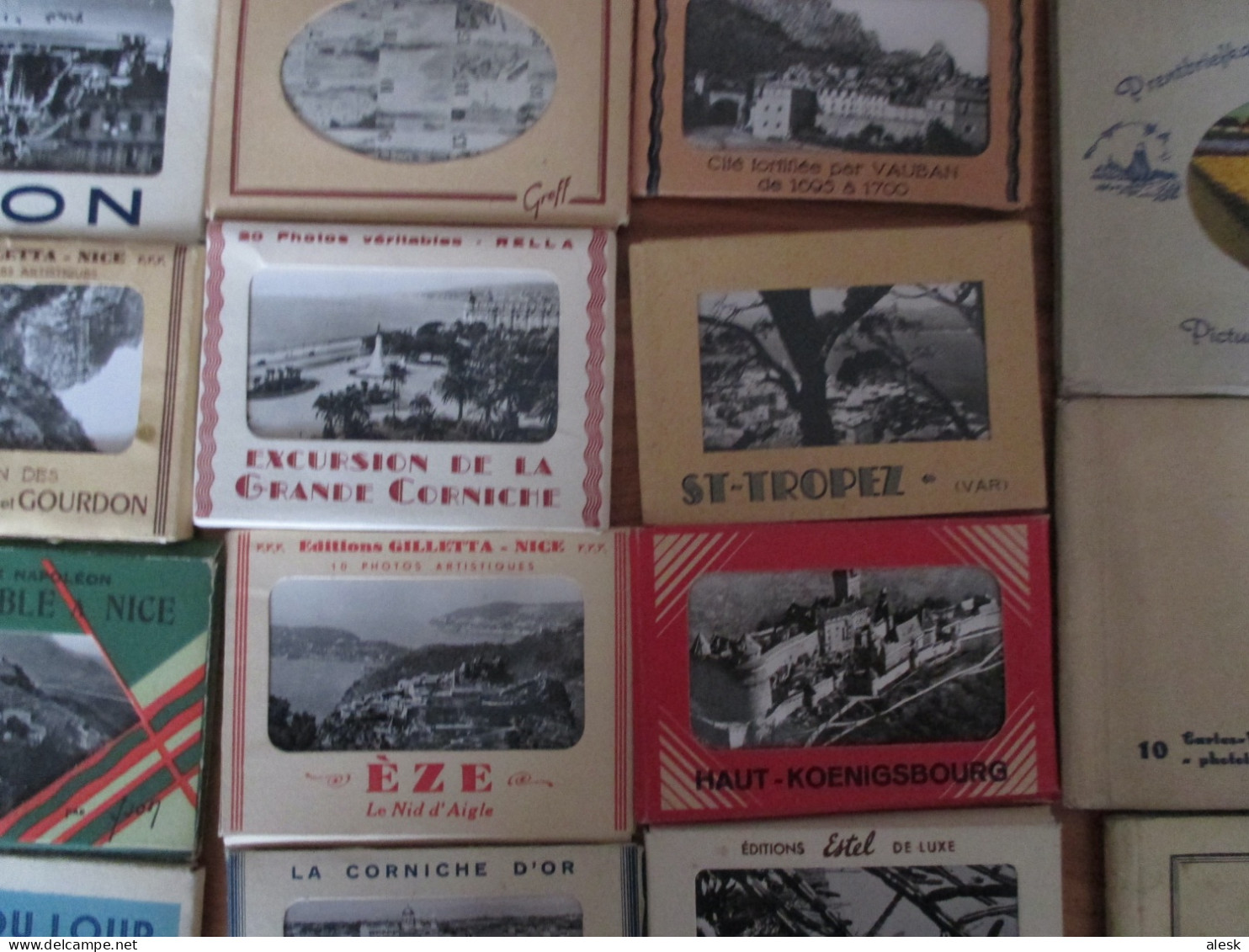 CARTES-POSTALES - Lot 46 carnet et pochettes - Voir 14 scannes