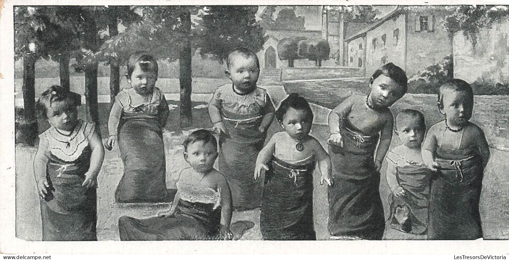 FANTAISIES - Des Bébés Marchant Dans Des Sacs - Carte Postale Ancienne - Babies