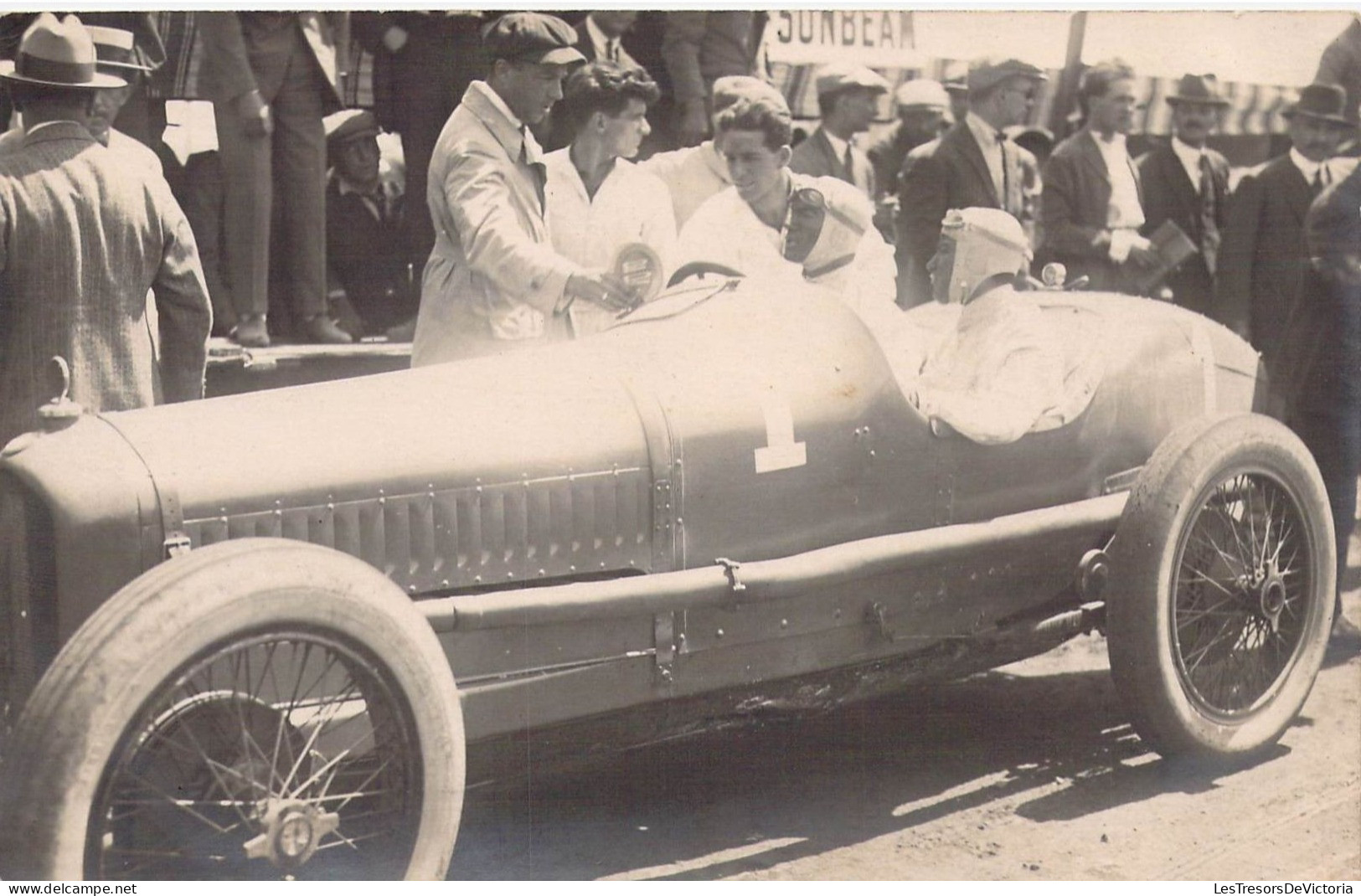 Carte Photo - Pilote - Le Mans - Coureur Automobile - Course Formule 1  -  Carte Postale Ancienne - Le Mans